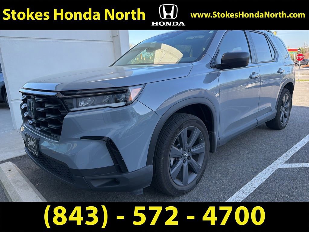 Used 2023 Honda Pilot Sport image 1