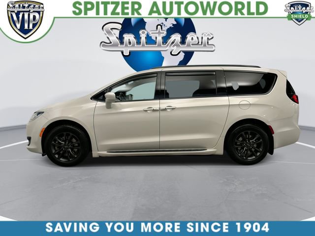 Used 2020 Chrysler Pacifica Touring-L image 9