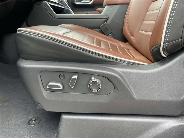 Used 2024 GMC Sierra 3500 Denali Ultimate image 19