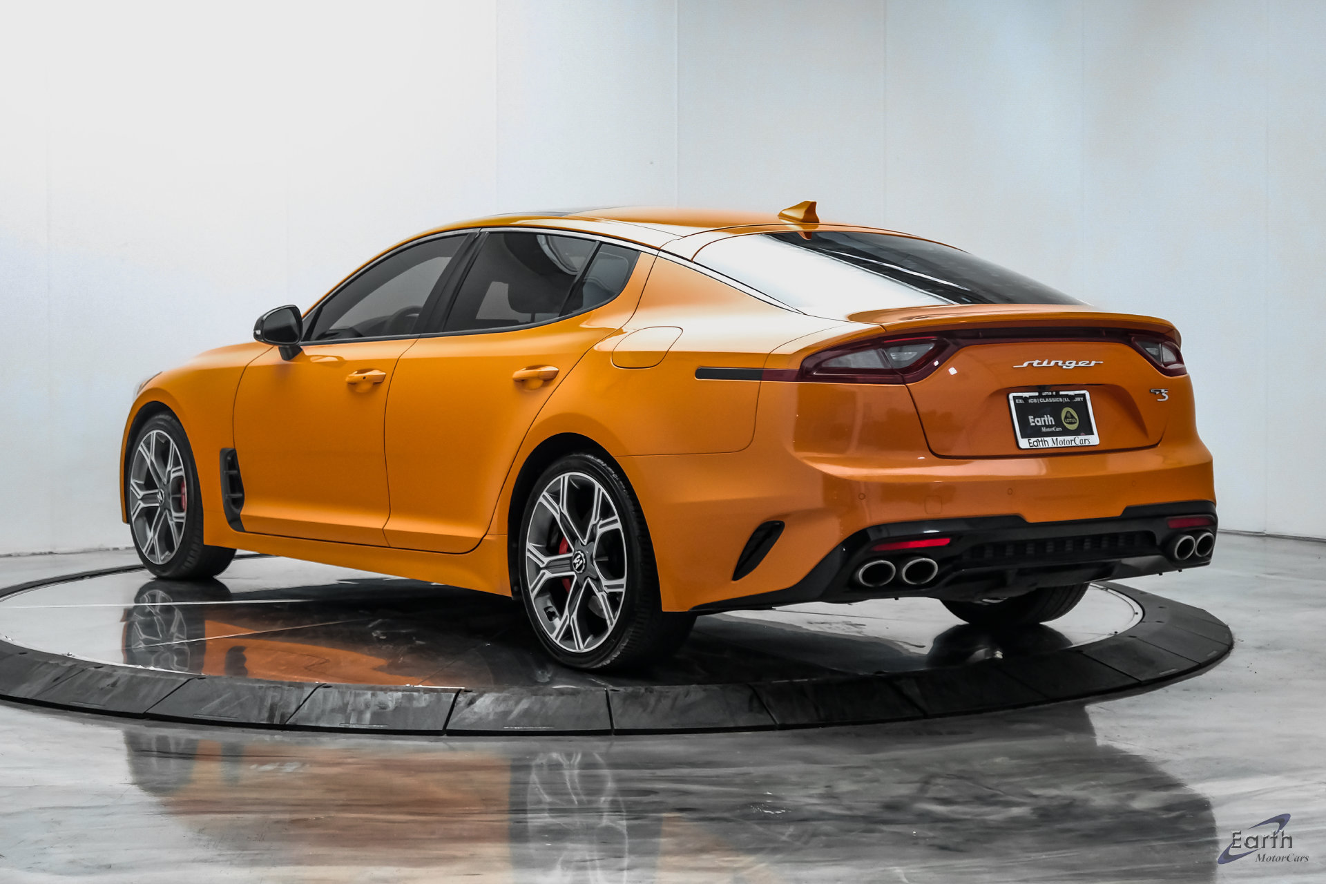 Used 2019 Kia Stinger GTS RWD image 11
