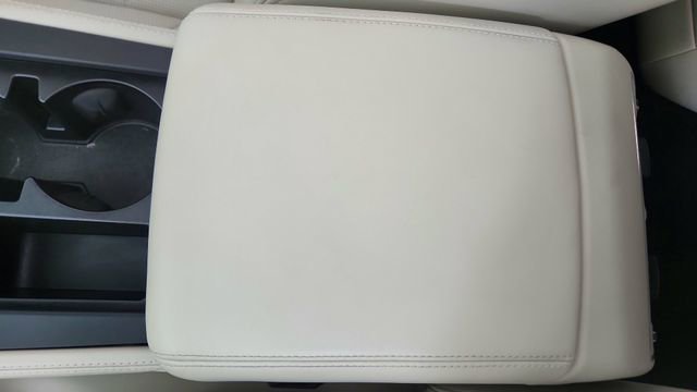 Used 2025 Jaguar F-PACE R-Dynamic S image 49