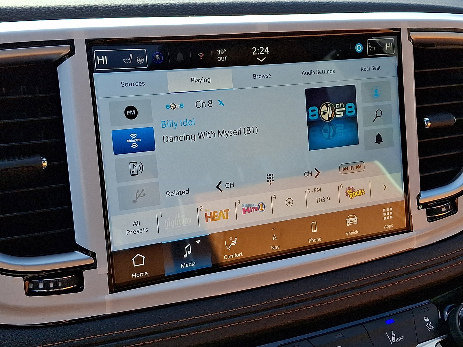 New 2026 Chrysler Pacifica Pinnacle image 12