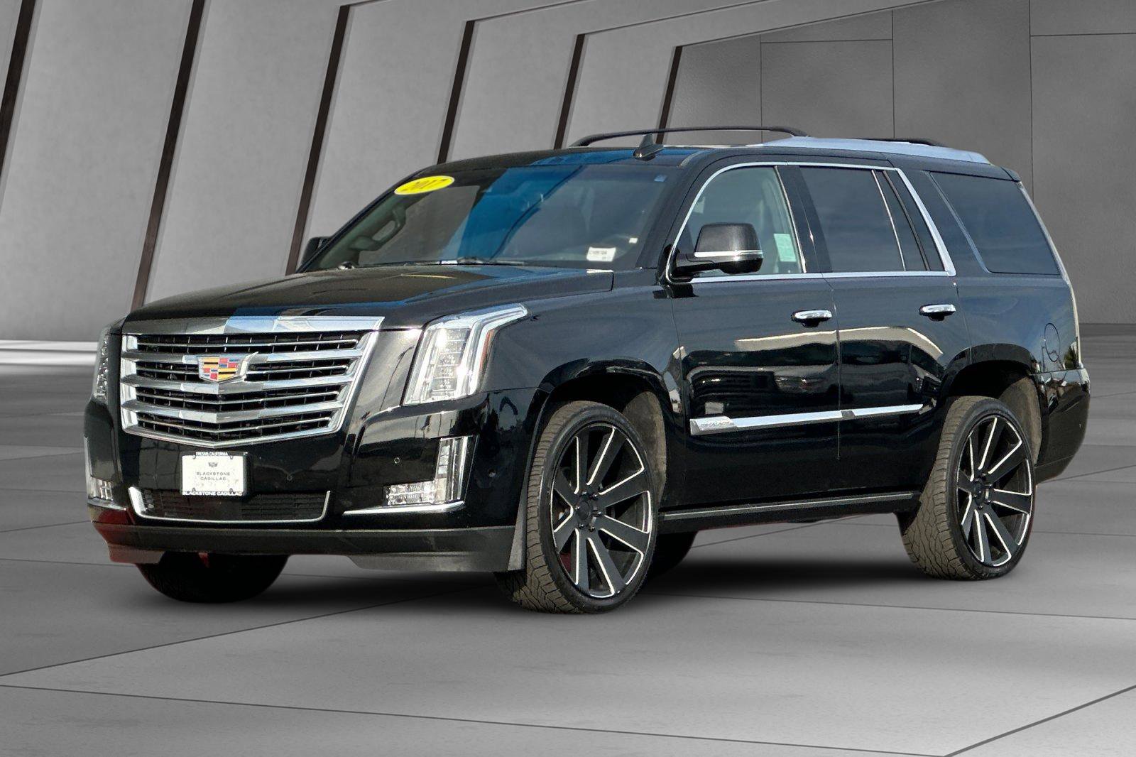 Used 2017 Cadillac Escalade Platinum image 8