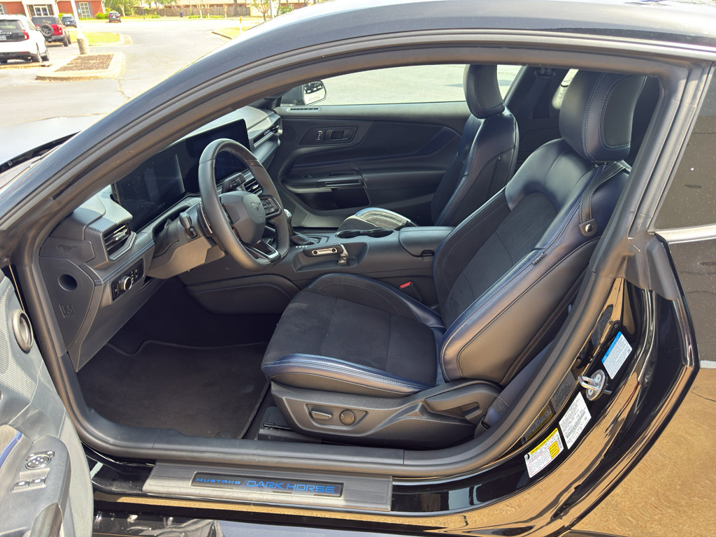 Used 2024 Ford Mustang Dark Horse image 10
