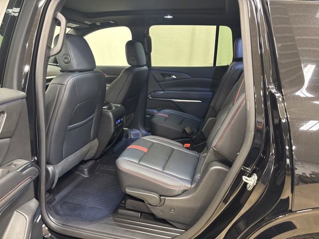 Used 2025 Chevrolet Traverse RS w/ LPO, Floor Liner Package AWD/4WD image 21