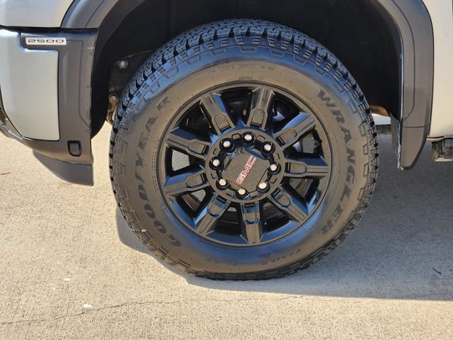 Used 2025 GMC Sierra 2500 AT4 w/ AT4 Premium Plus Package AWD/4WD image 17