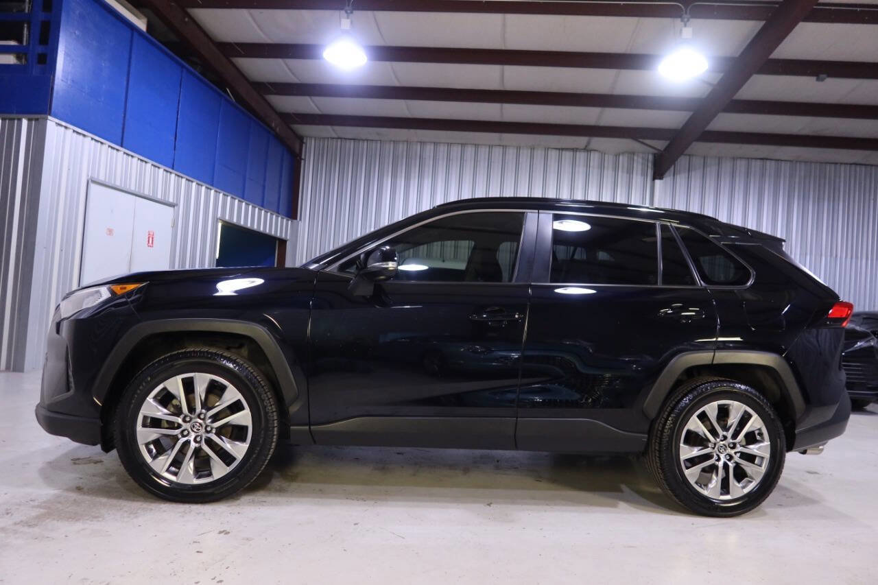 Used 2020 Toyota RAV4 XLE Premium image 1