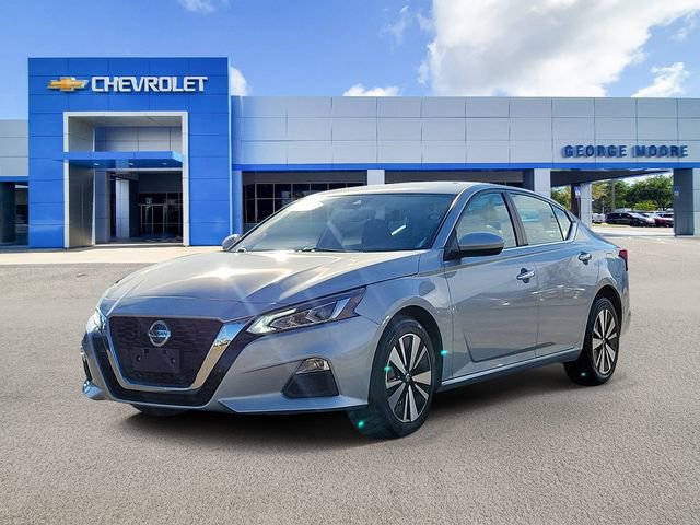 Used 2022 Nissan Altima 2.5 SV image 2