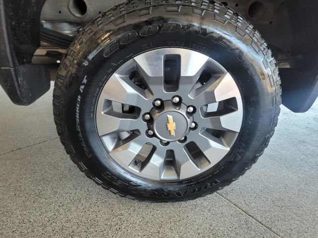 Used 2024 Chevrolet Silverado 2500 Custom w/ Custom Value Package AWD/4WD image 6