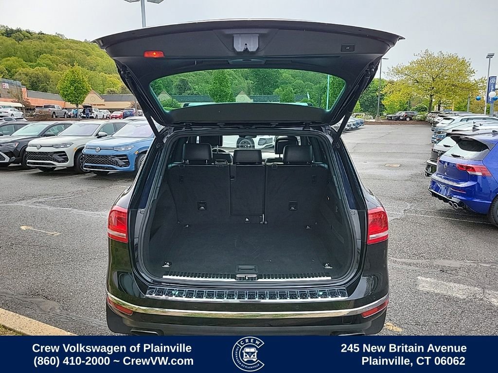 Used 2017 Volkswagen Touareg Wolfsburg Edition AWD/4WD image 54