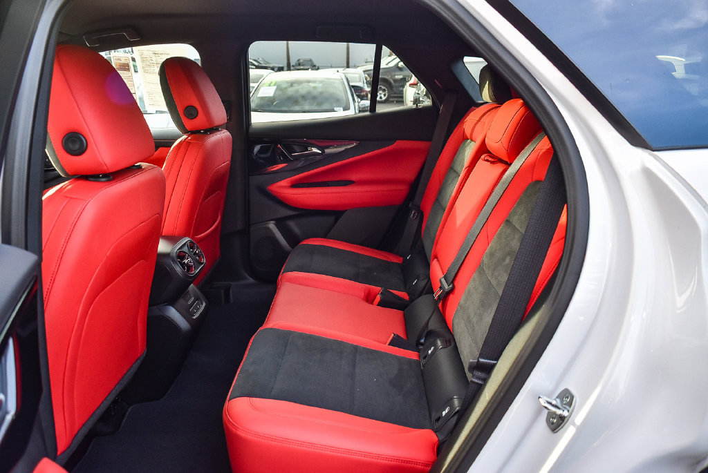 New 2025 Chevrolet Blazer EV RS w/ Super Cruise Package AWD/4WD image 18