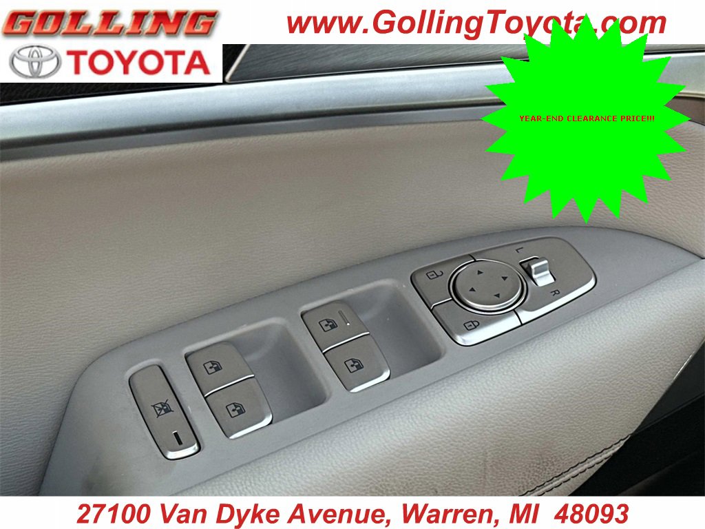 Used 2020 Genesis G70 2.0T Sport image 16