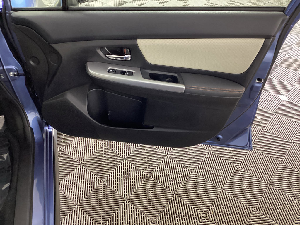 Used 2017 Subaru Crosstrek 2.0i Limited image 9