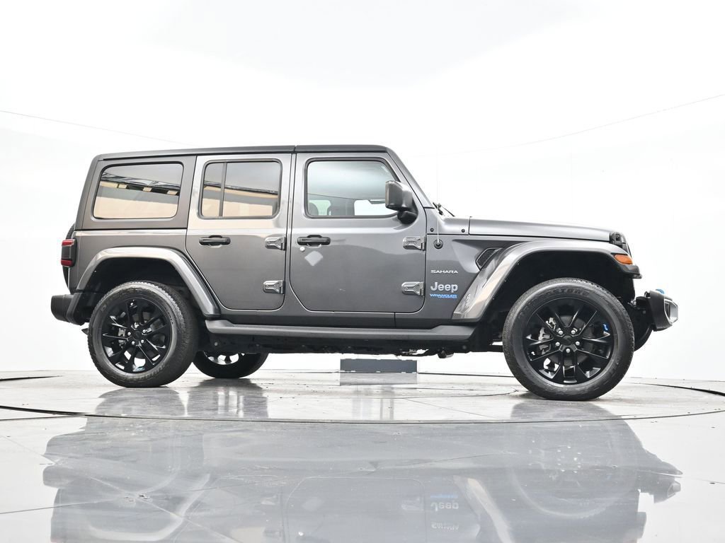 Used 2022 Jeep Wrangler Unlimited Sahara image 36