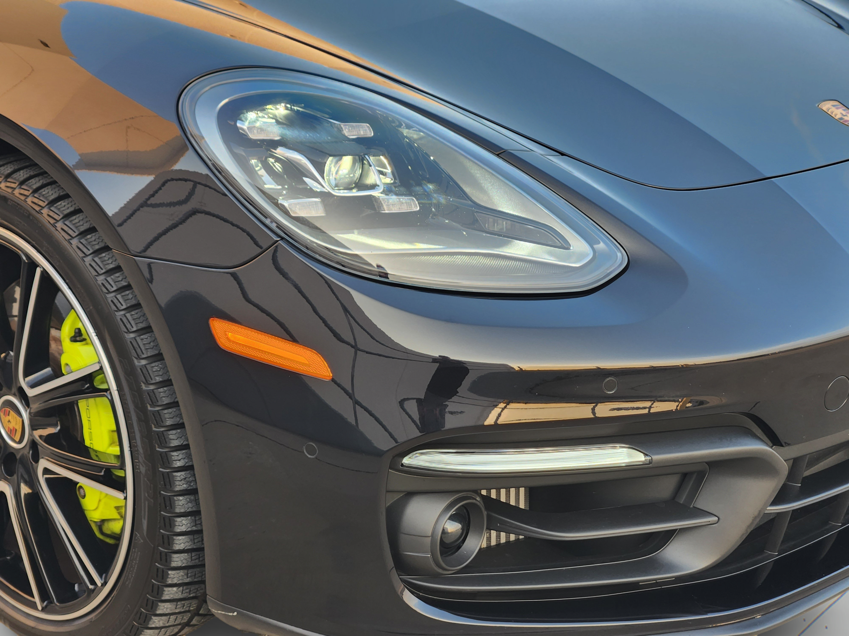 Used 2023 Porsche Panamera 4 Platinum Edition AWD/4WD image 32