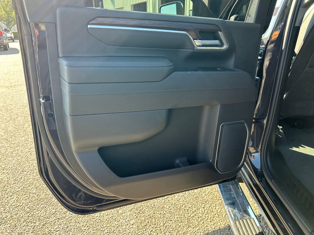 New 2026 GMC Sierra 2500 SLT w/ SLT Premium Package image 23