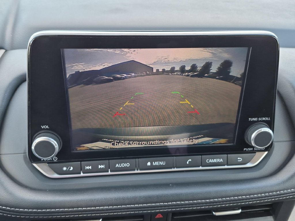 Used 2024 Nissan Rogue SV AWD/4WD image 25