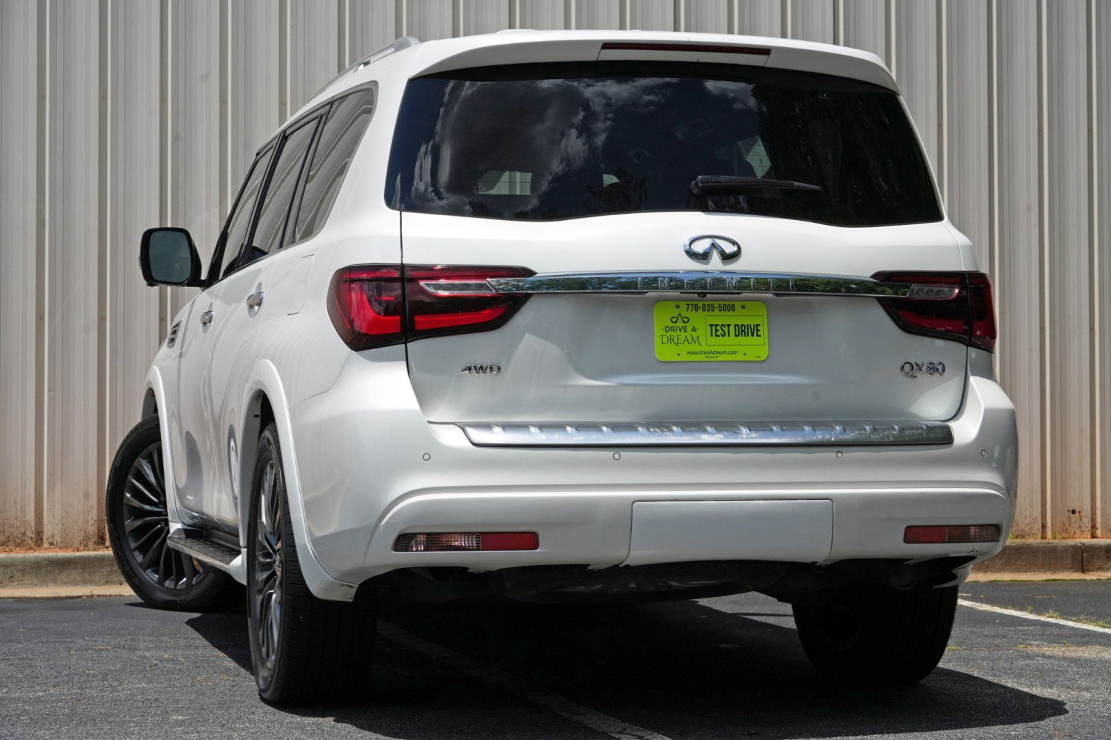 Used 2024 INFINITI QX80 Sensory w/ Cargo Package AWD/4WD image 6