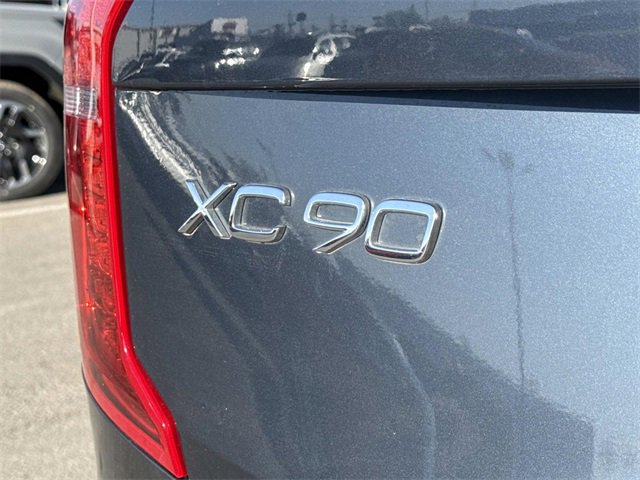 Used 2025 Volvo XC90 B5 Core image 6