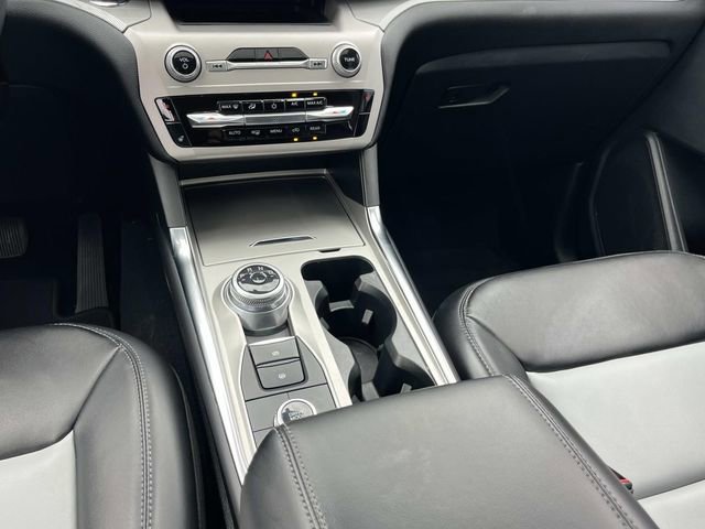 Used 2022 Ford Explorer XLT w/ Equipment Group 202A AWD/4WD image 23
