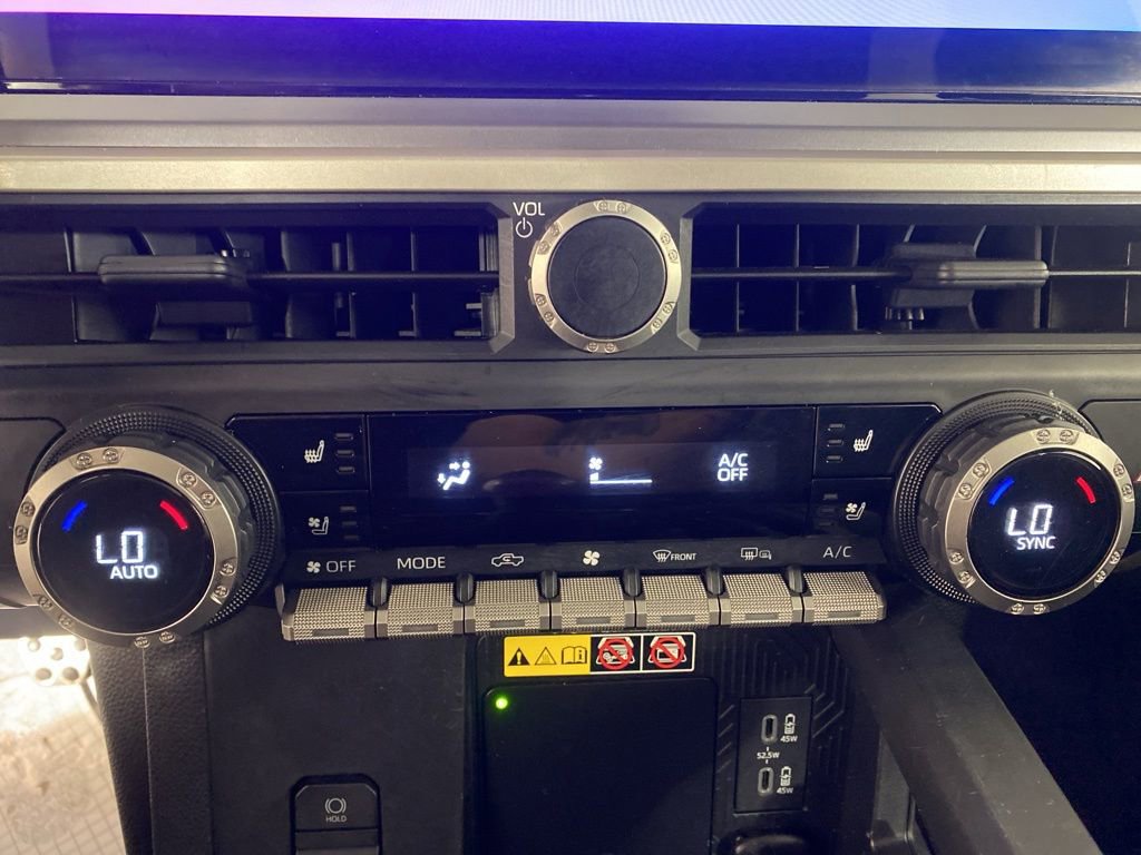 Used 2024 Toyota Tacoma TRD Sport w/ TRD Sport Premium Package AWD/4WD image 16