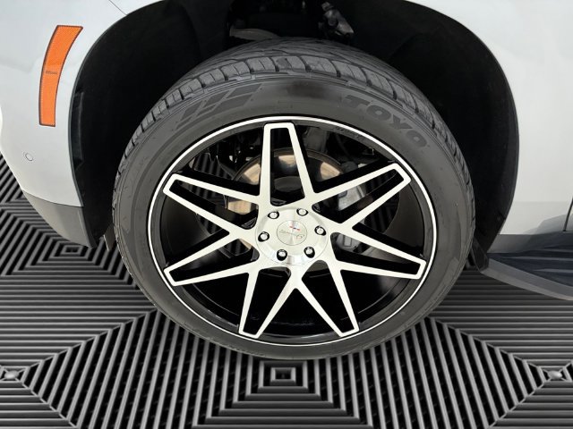 Used 2025 Chevrolet Tahoe LT AWD/4WD image 9