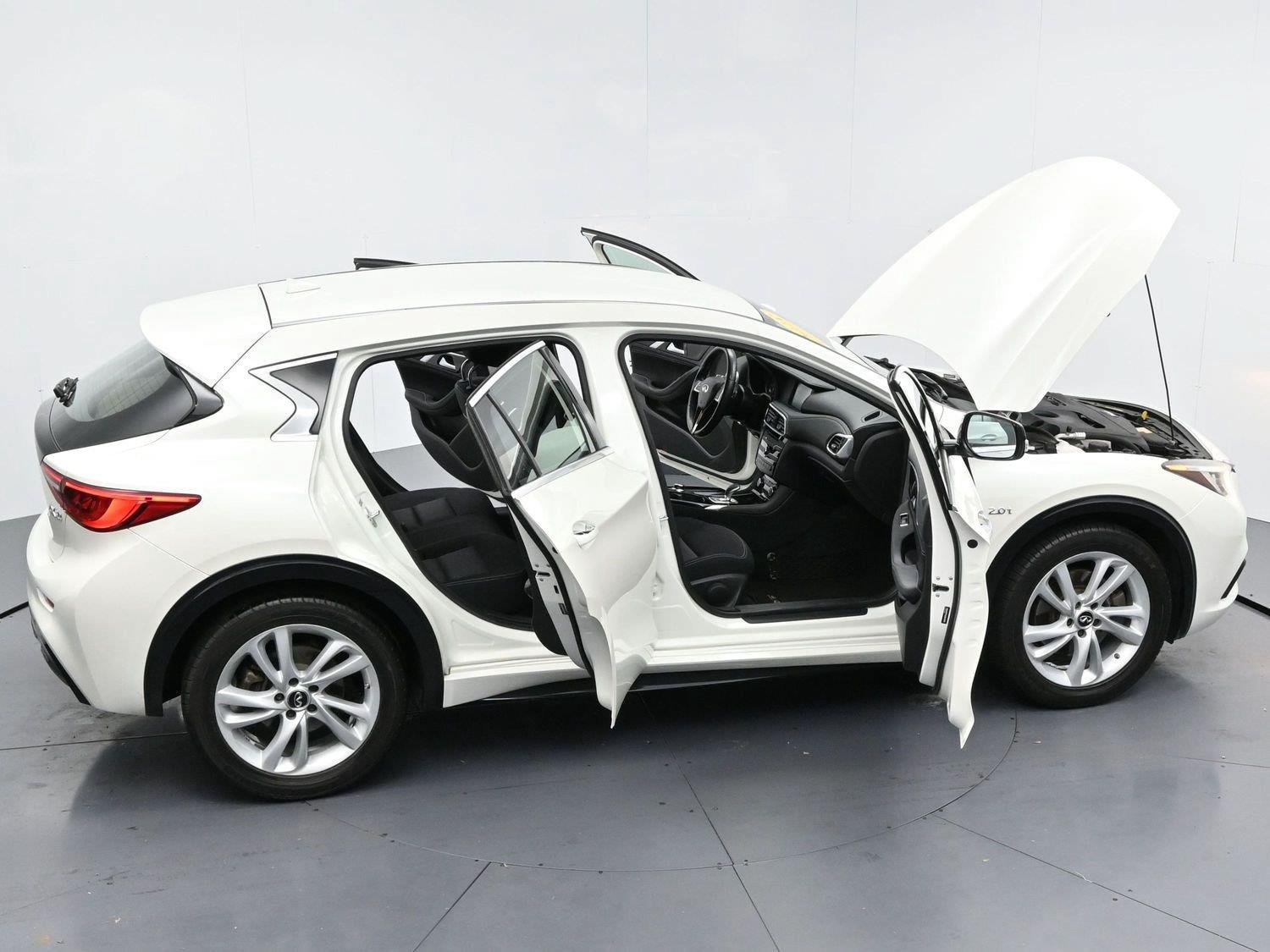 Used 2018 INFINITI QX30 FWD image 35