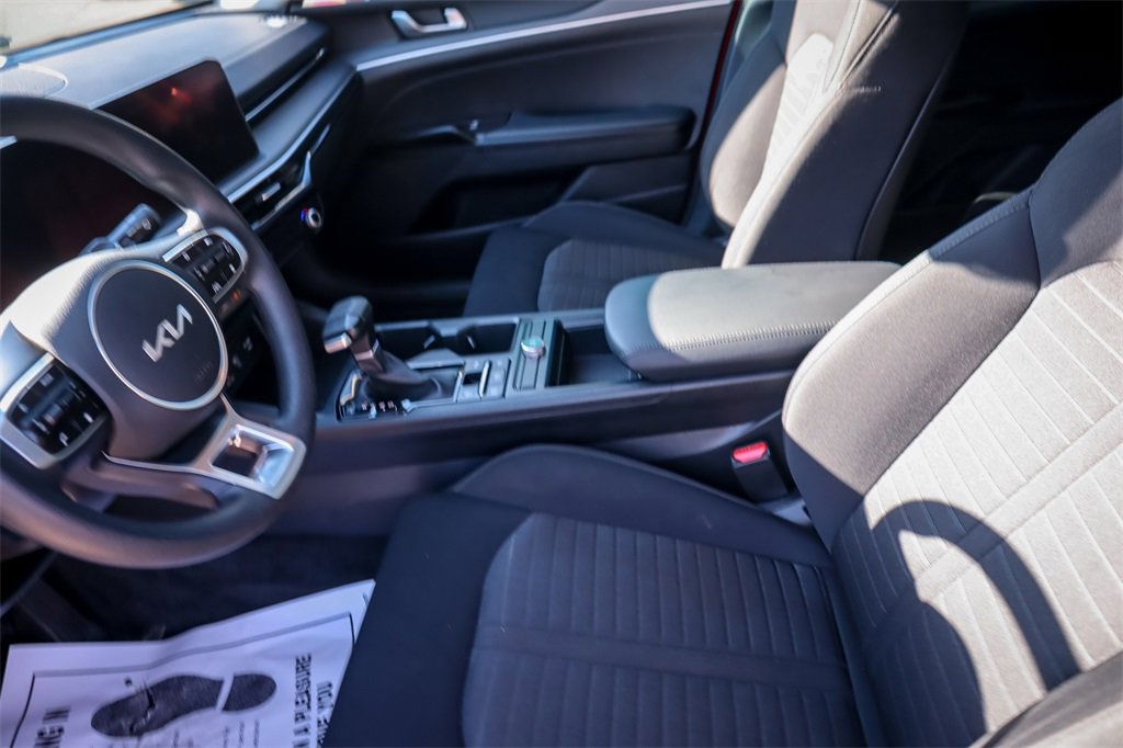 Used 2025 Kia K5 LXS image 9