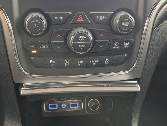 Used 2020 Jeep Grand Cherokee Laredo RWD image 20