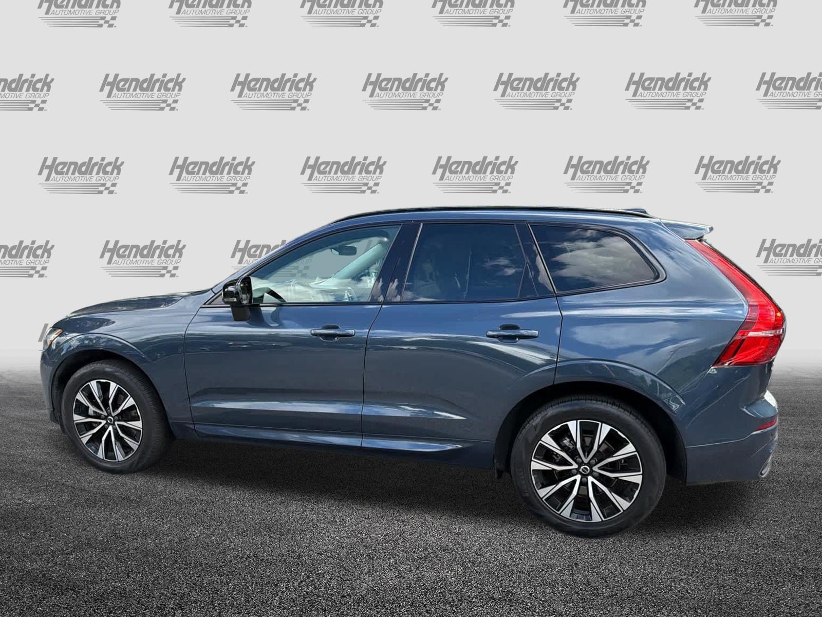 Used 2024 Volvo XC60 B5 Core w/ Protection Package Premier AWD/4WD image 11