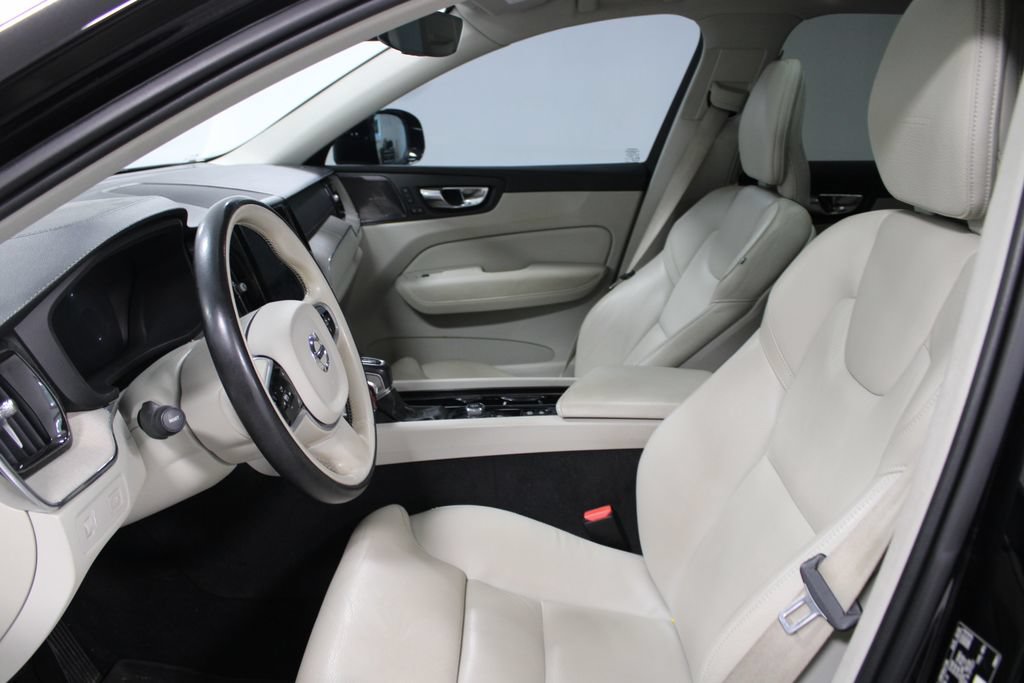 Used 2020 Volvo XC60 T5 Inscription FWD image 17