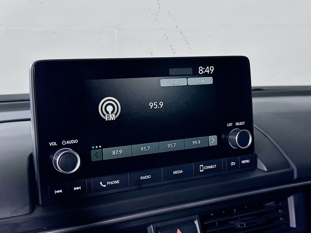 Used 2025 Honda Pilot Sport image 34