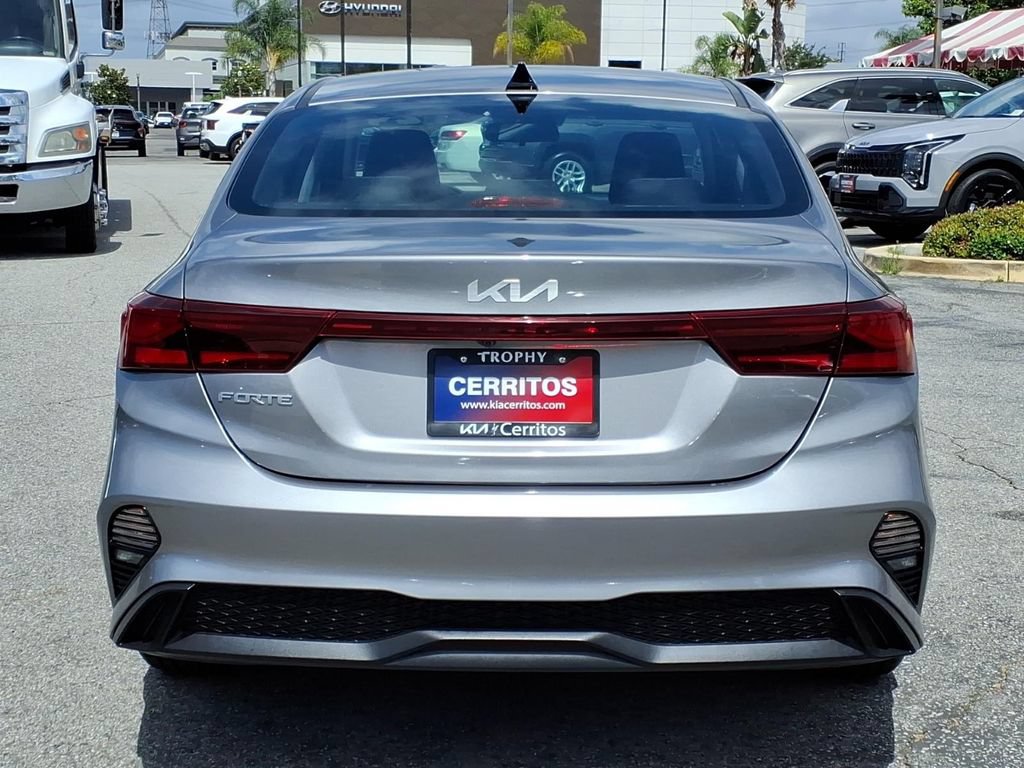 Certified 2024 Kia Forte LXS FWD image 6