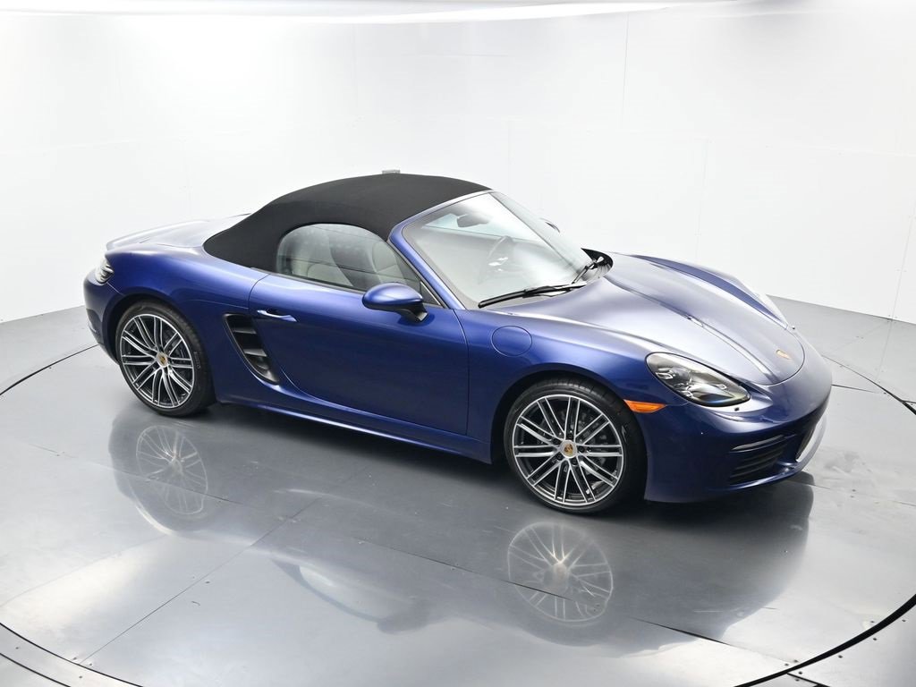 Used 2025 Porsche 718 Boxster image 24
