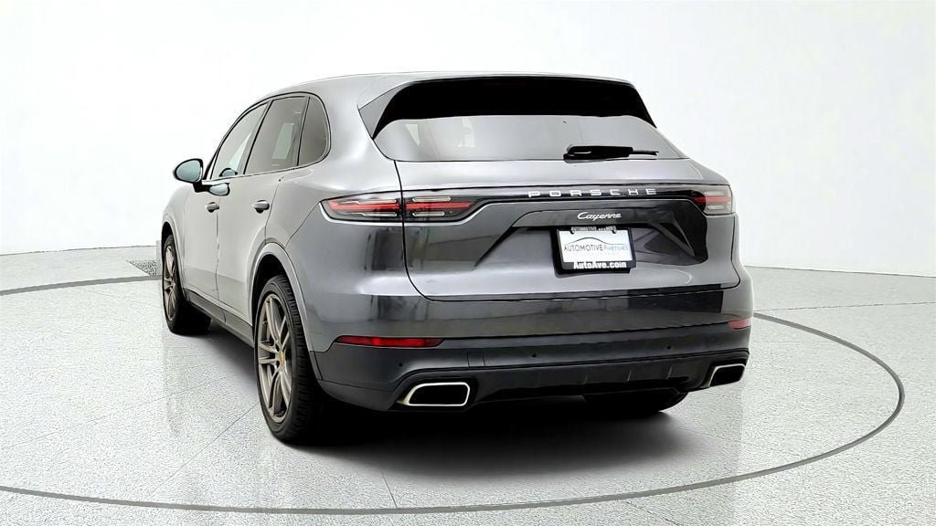 Used 2021 Porsche Cayenne AWD/4WD image 6