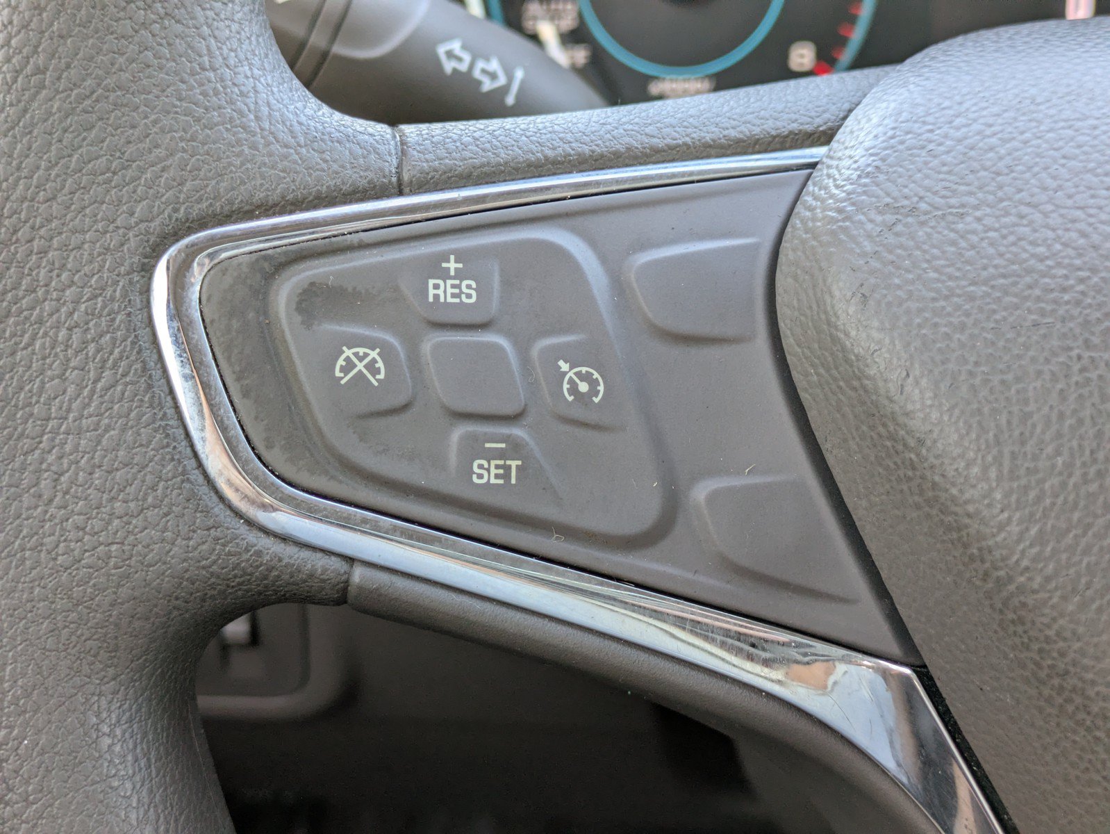 Used 2017 Chevrolet Cruze LT w/ Convenience Package FWD image 18