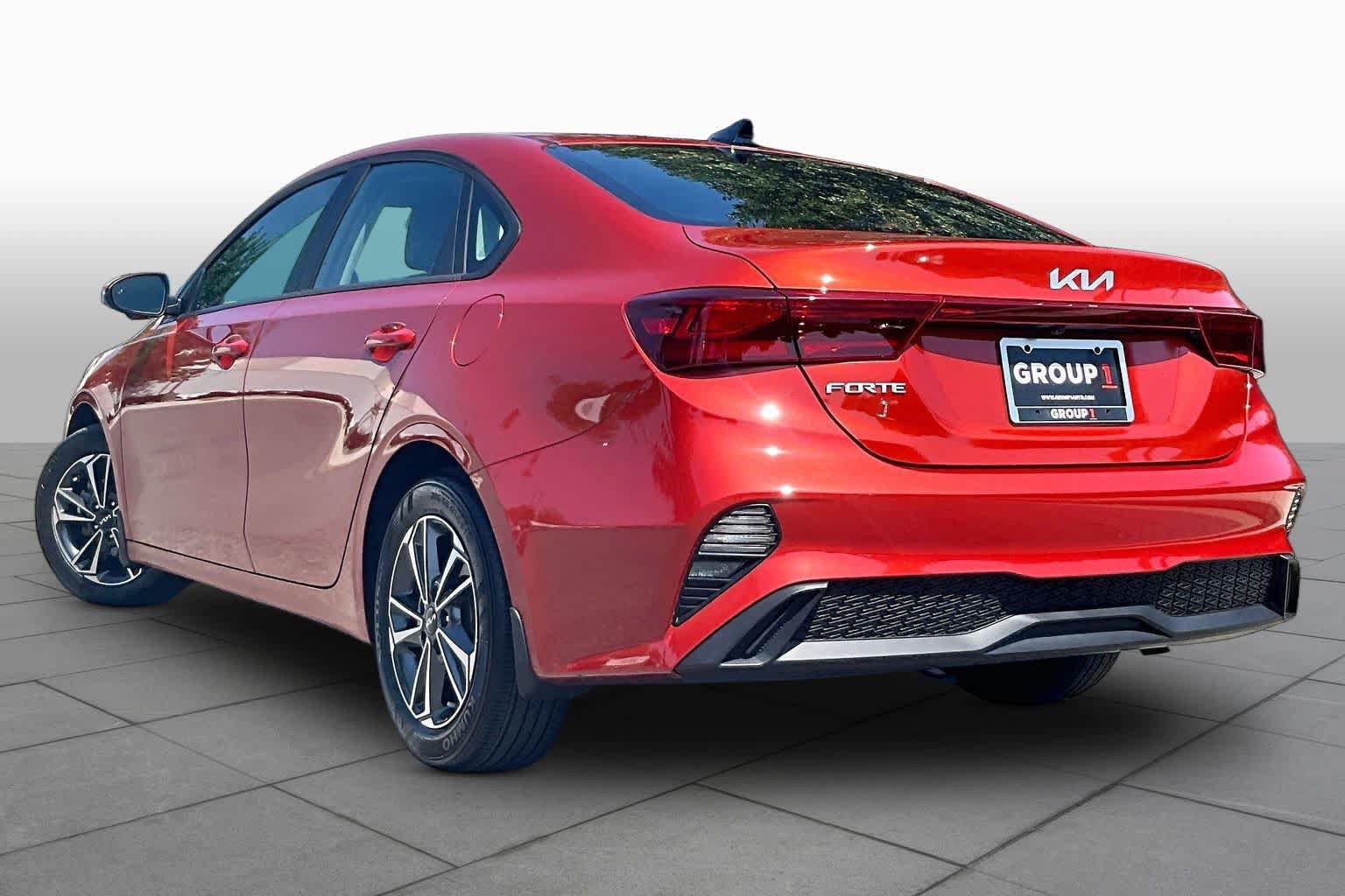 Used 2024 Kia Forte LXS w/ LXS Technology Package FWD image 12