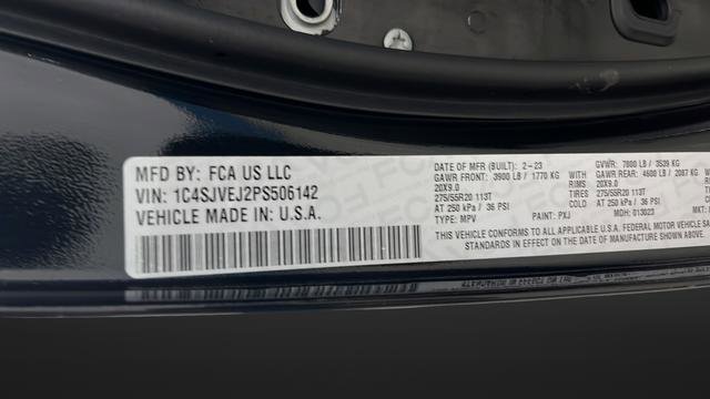 Used 2023 Jeep Grand Wagoneer 4WD w/ Flexible Seating Group image 31