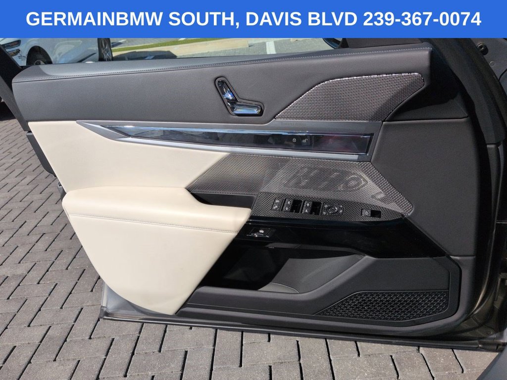 Used 2023 BMW 740i RWD image 29