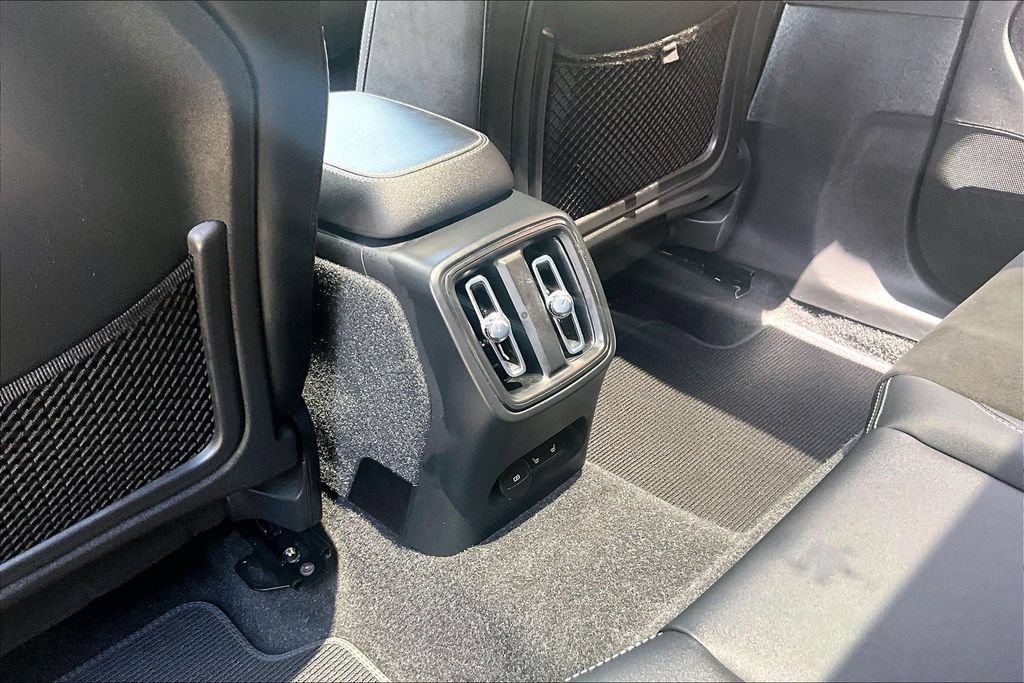 Certified 2023 Volvo C40 P8 Recharge Plus w/ Climate Package AWD/4WD image 31