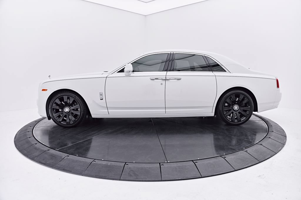 Used 2018 Rolls-Royce Ghost RWD image 14