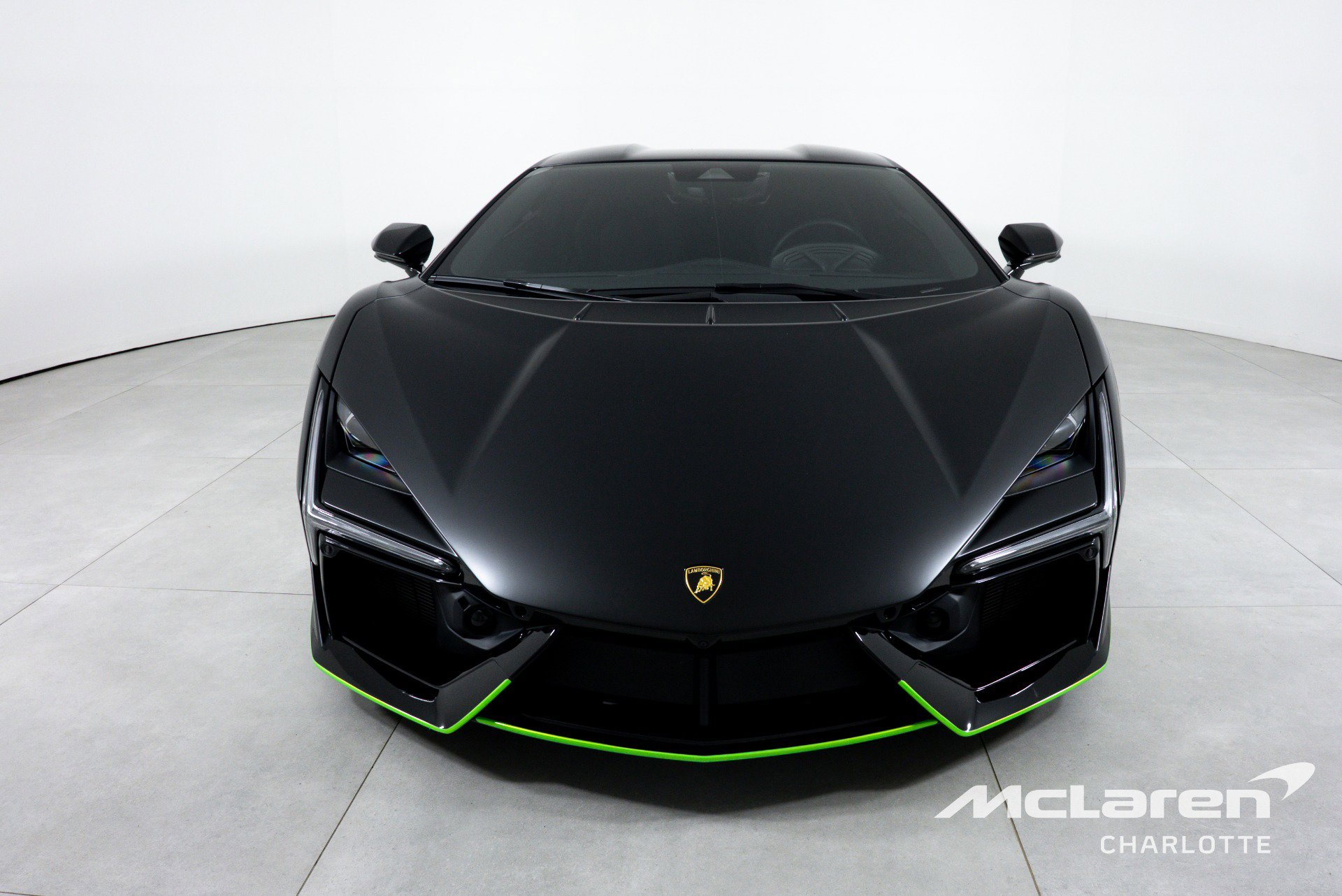 Used 2024 Lamborghini Revuelto image 3