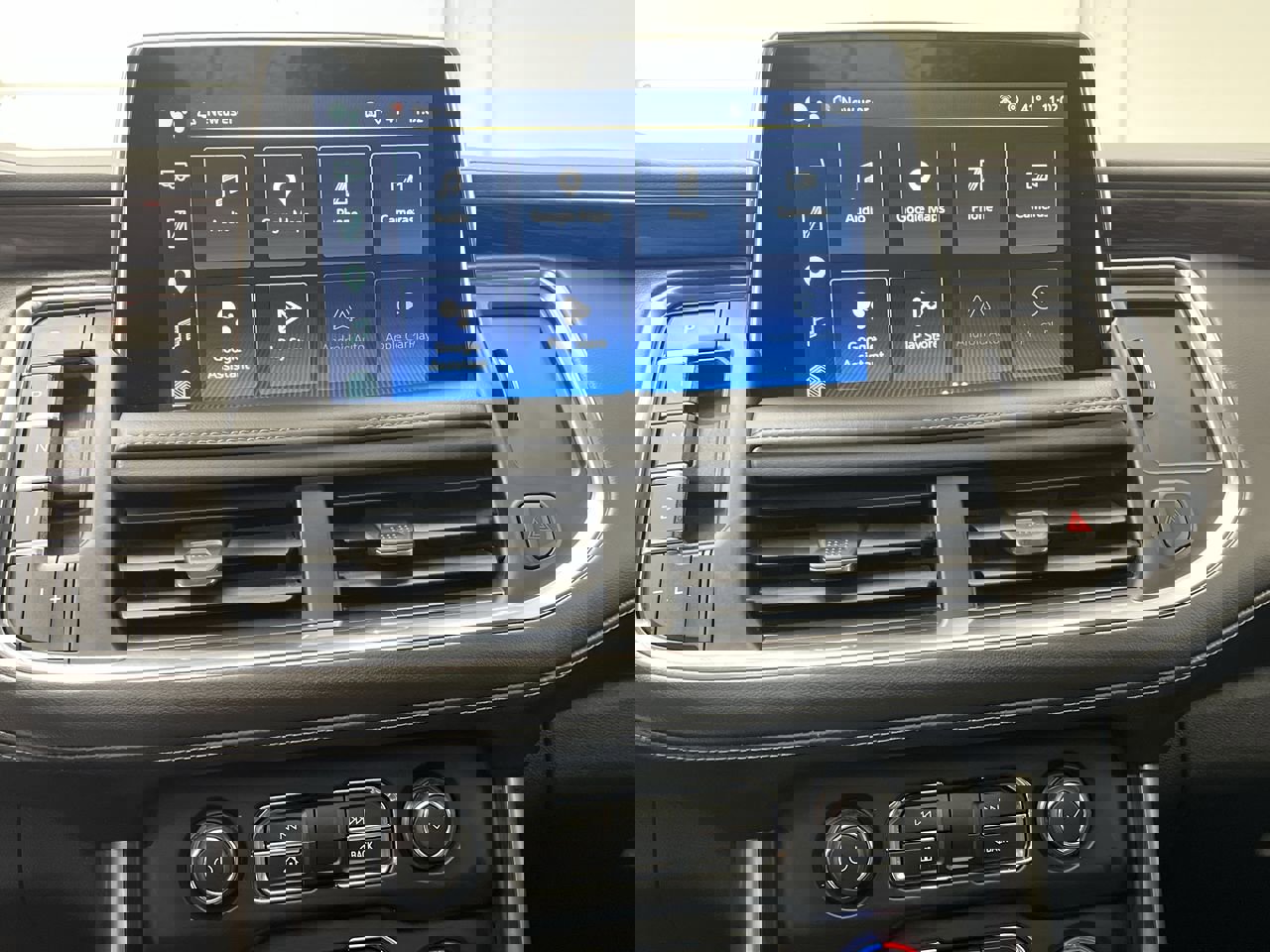 Certified 2022 Chevrolet Tahoe Z71 w/ Luxury Package AWD/4WD image 20