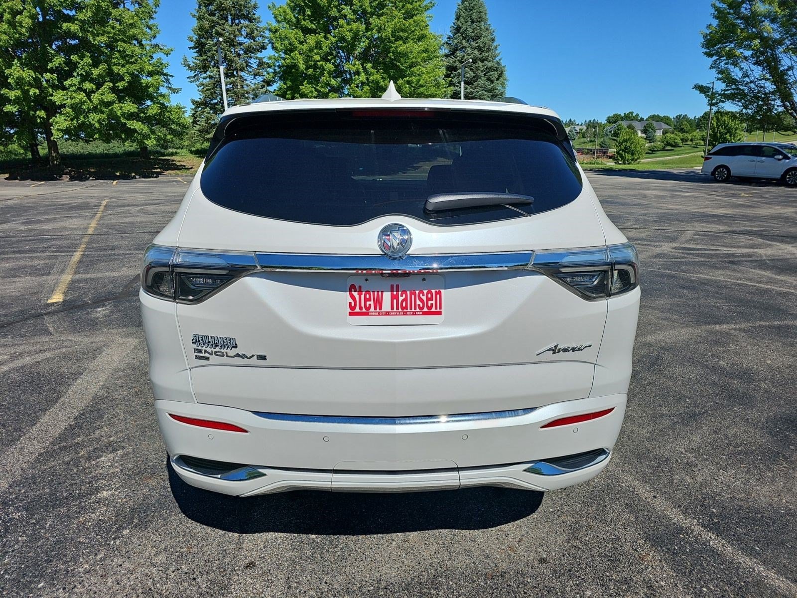Used 2023 Buick Enclave Avenir w/ Trailering Package, 5000 lbs. AWD/4WD image 5