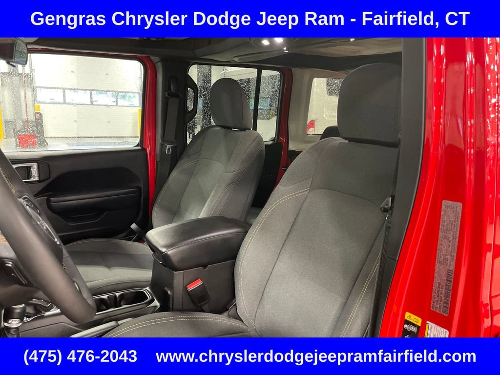 Used 2024 Jeep Wrangler Unlimited w/ Convenience Group AWD/4WD image 37