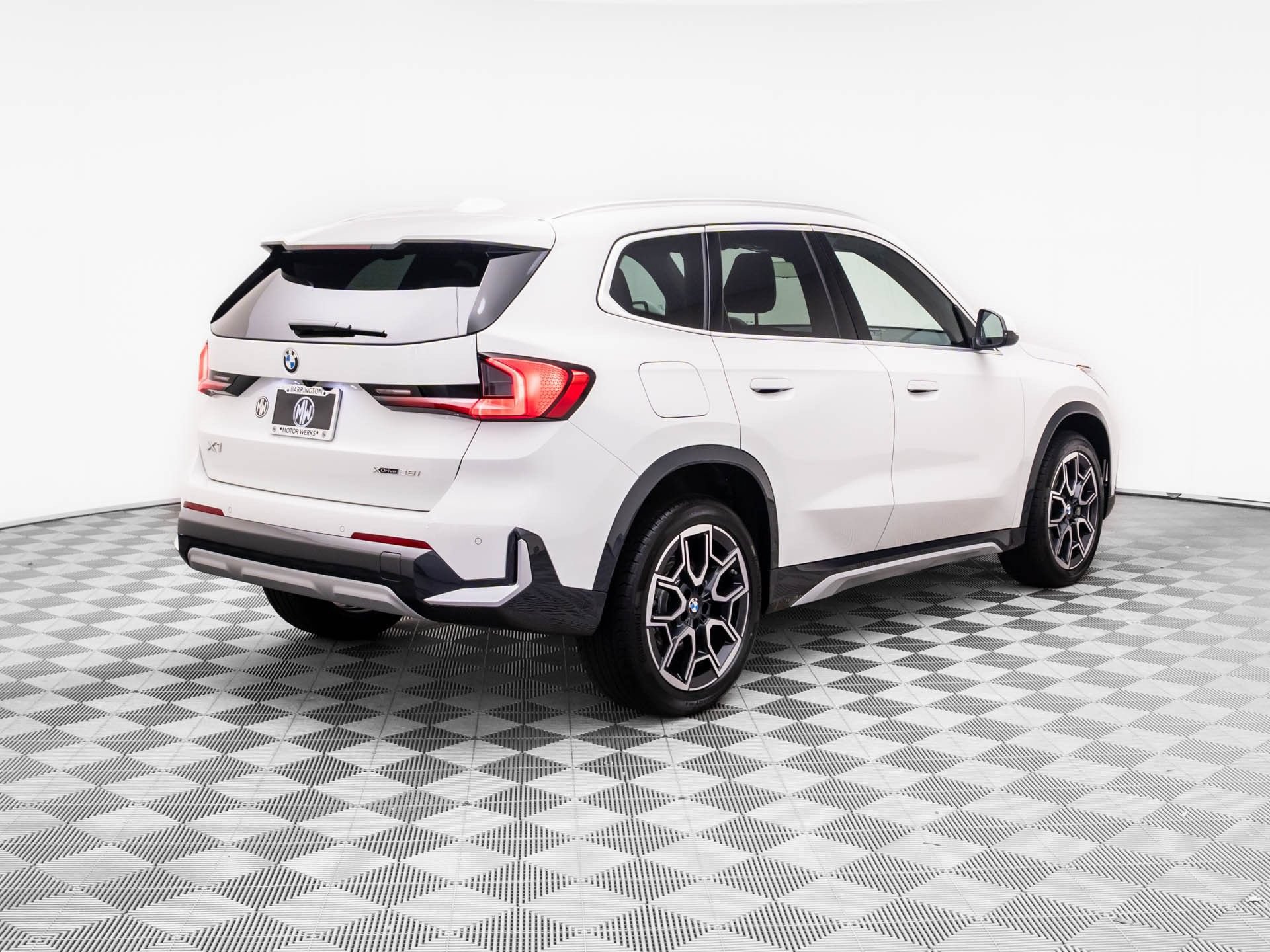 Certified 2026 BMW X1 xDrive28i AWD/4WD image 5