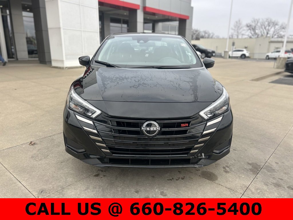 Used 2024 Nissan Versa SR image 2