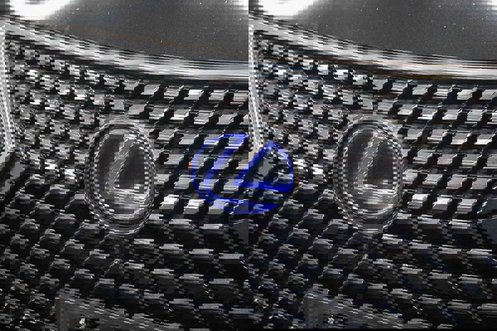 Used 2021 Lexus RX 450hL AWD w/ Premium Package image 8