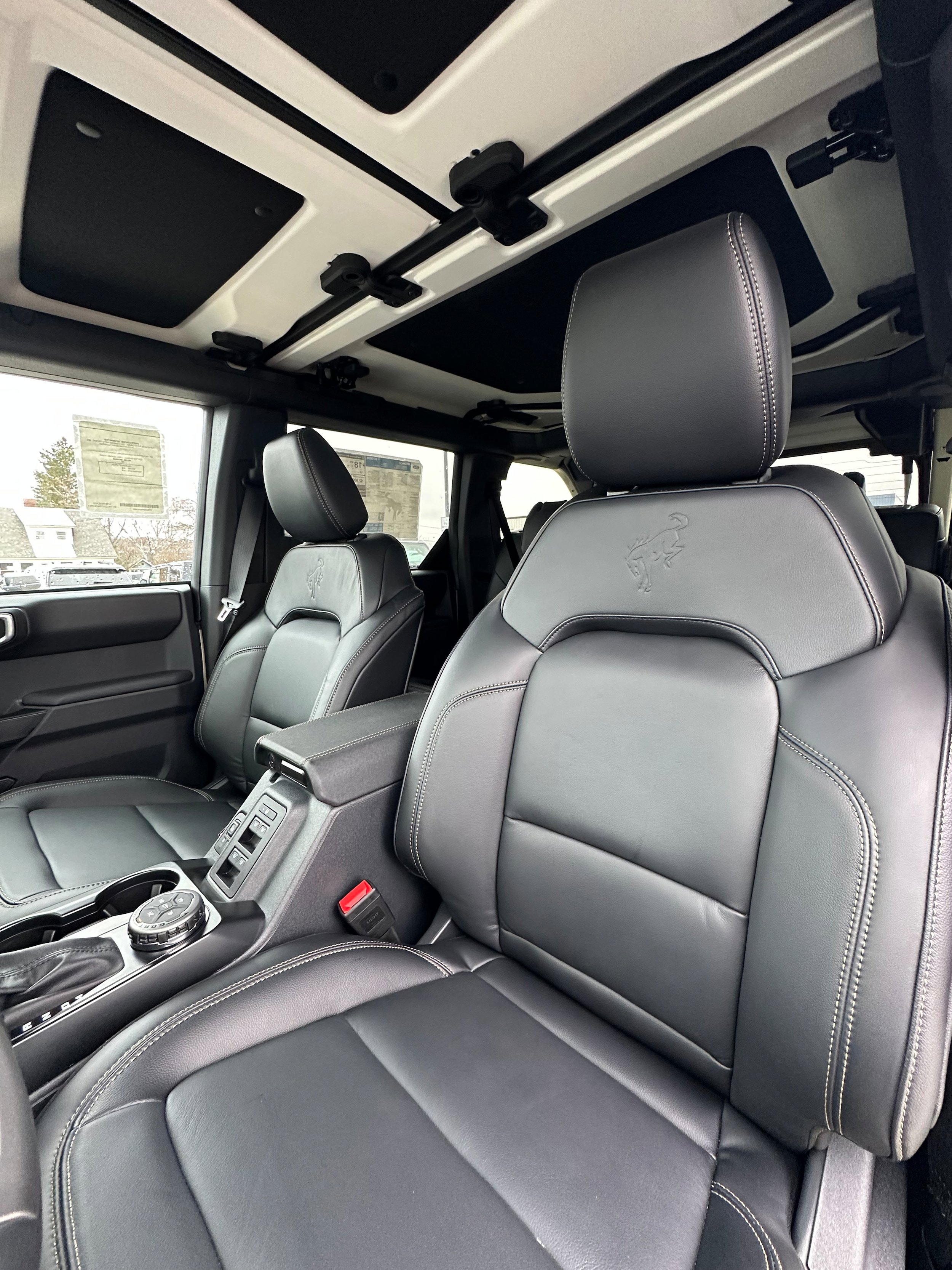 New 2025 Ford Bronco Badlands w/ Sasquatch Package AWD/4WD image 17