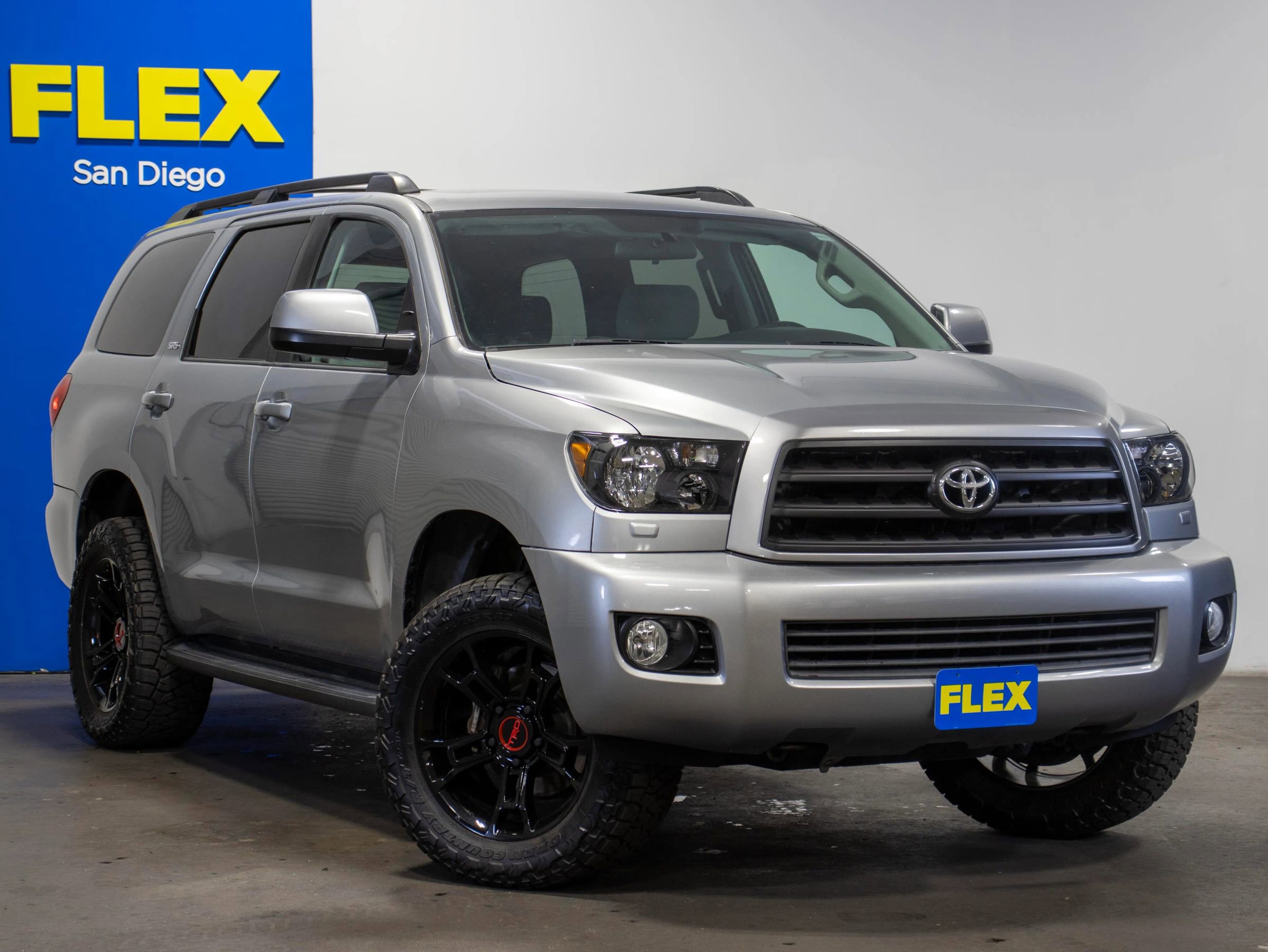 Used 2016 Toyota Sequoia SR5 image 5